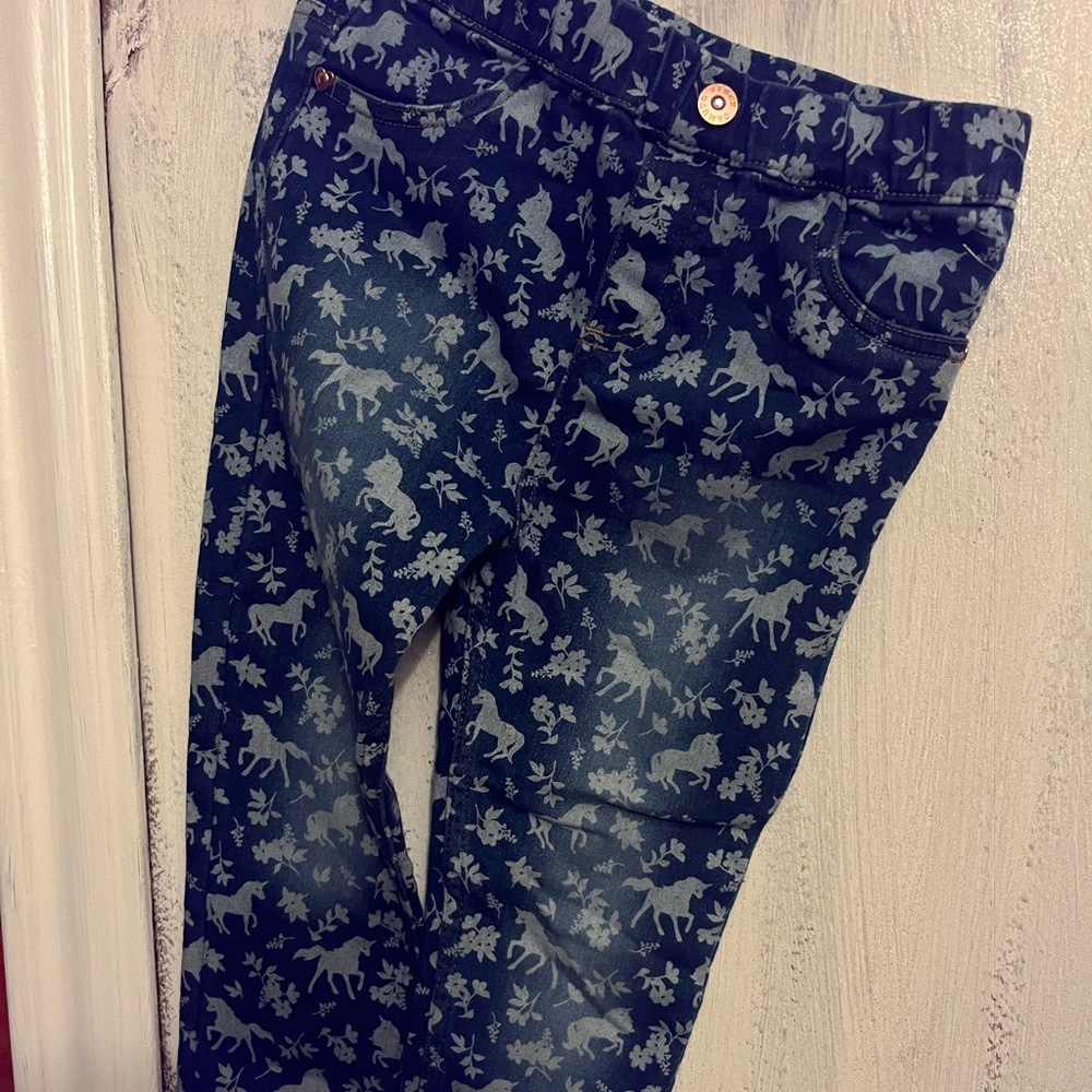 Vince Camuto Girls Size 8 , Unicorn Pattern Jeans.